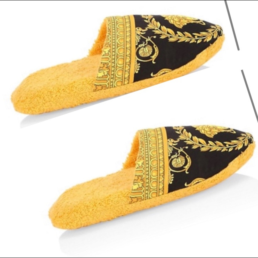 Versace
Barocco Cotton Slippers.